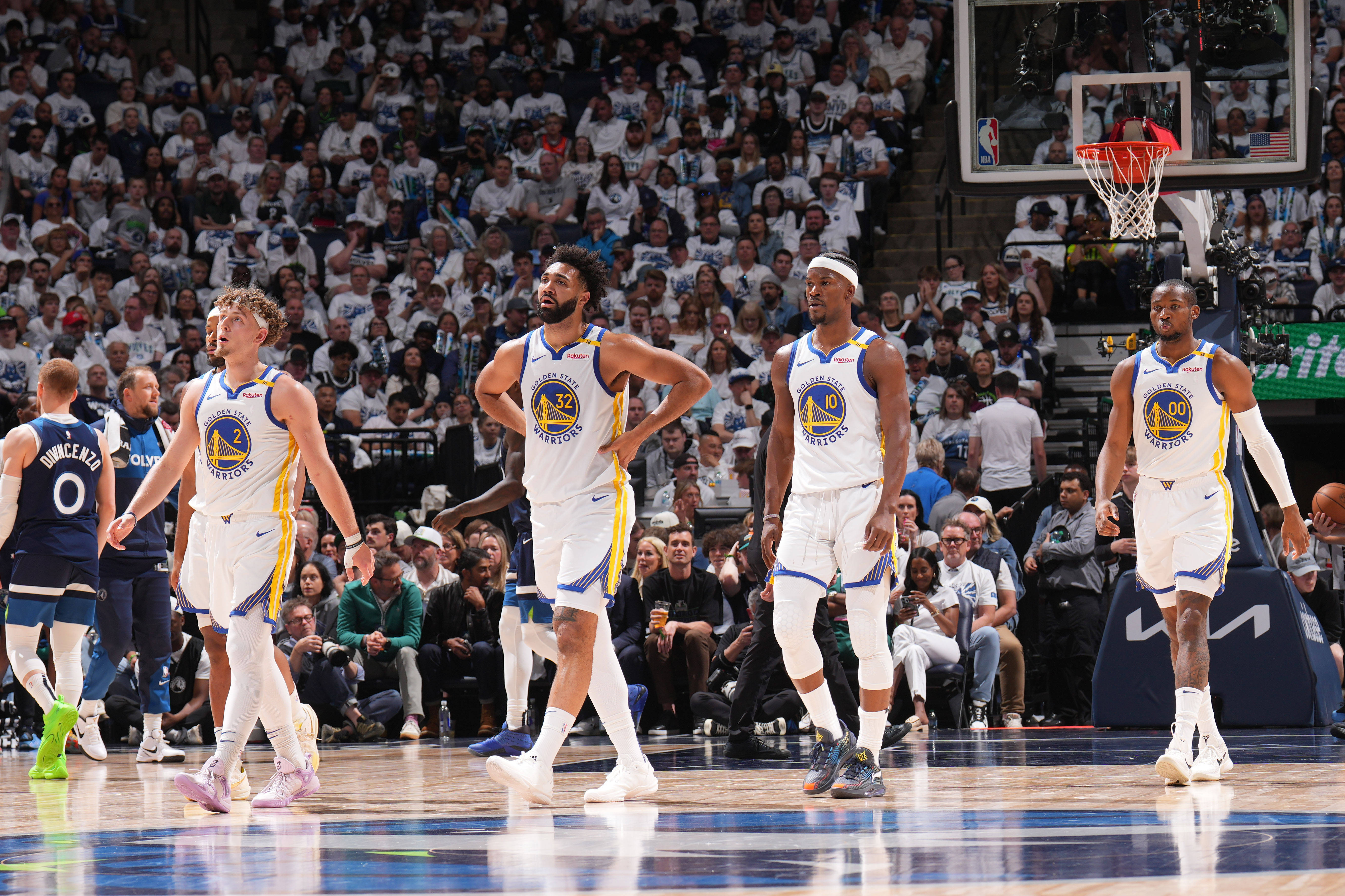 包含赛前NBA季后赛传出新动向,波士顿凯尔特人主帅复盘,管理层表态——媒体盛赞,纪律约束更严格的词条 包含赛前NBA季后赛传出新动向,波士顿凯尔特人主帅复盘,管理层表态——媒体盛赞,纪律约束更严格的词条