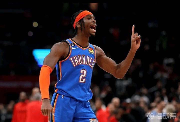 俄克拉荷马雷霆发布备战花絮；清晨临场应变；欧联任务艰巨；医务组通报恢复的简单介绍