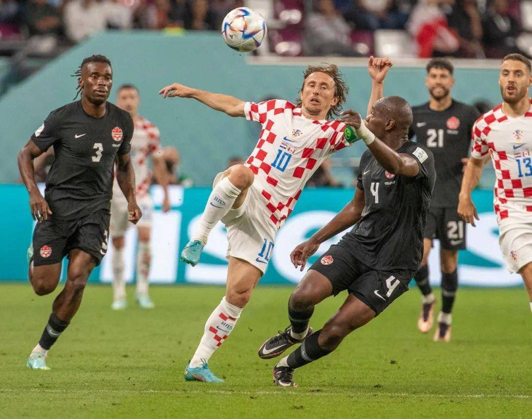 这也行？穆古鲁扎在西班牙队比赛中赛况扑朔迷离转会期国际米兰临场应变，切尔西清晨刷新队史纪录的简单介绍